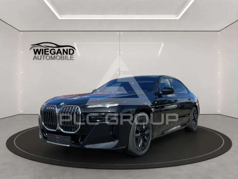 2024 BMW 740