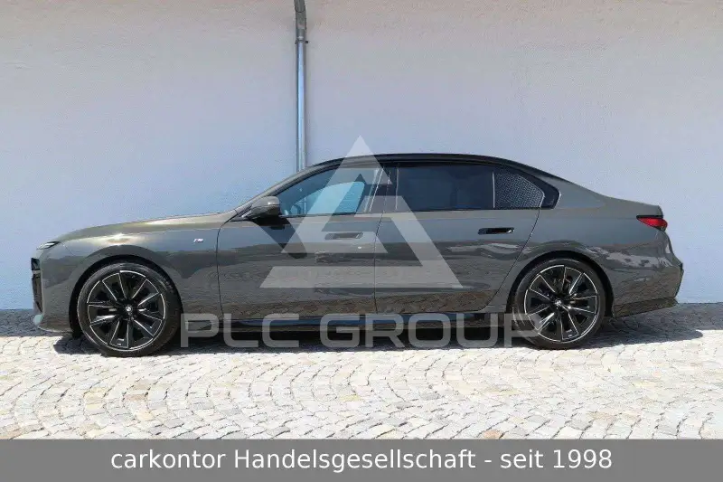 2024 BMW 740