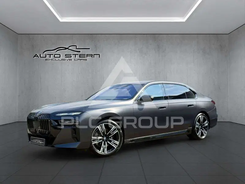 2024 BMW 740