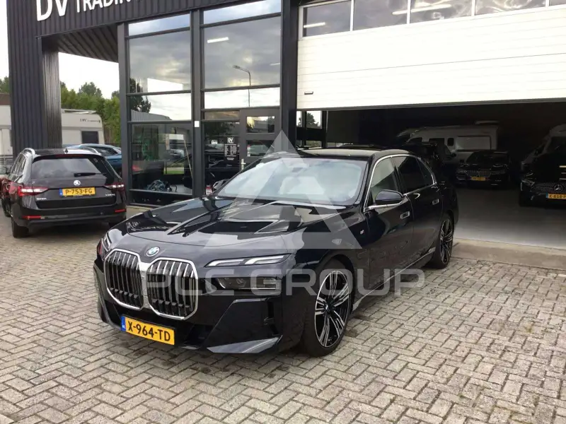 2024 BMW 750