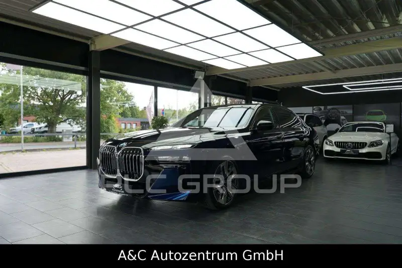 2024 BMW 750