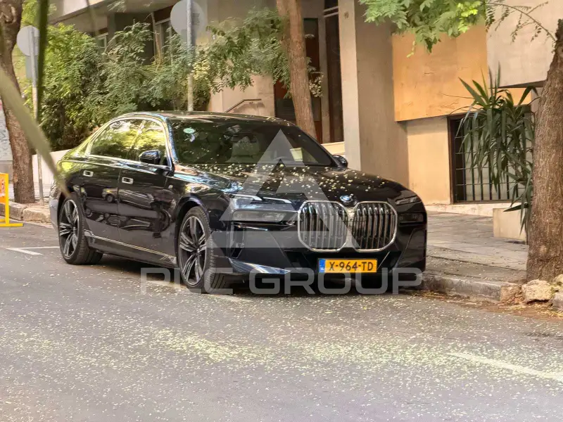 2024 BMW 750