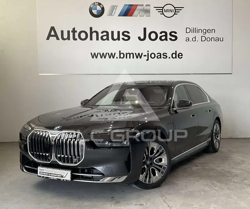 2024 BMW 750