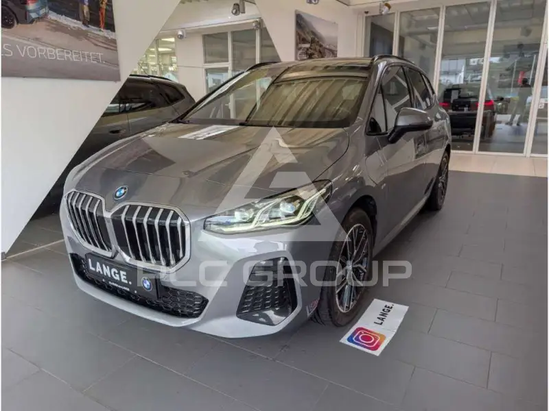 2024 BMW 230