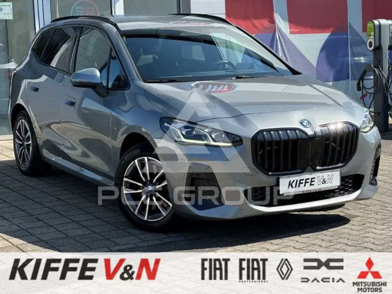 2024 BMW 230