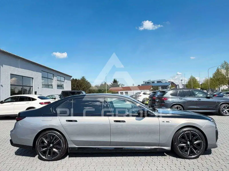 2024 BMW 760