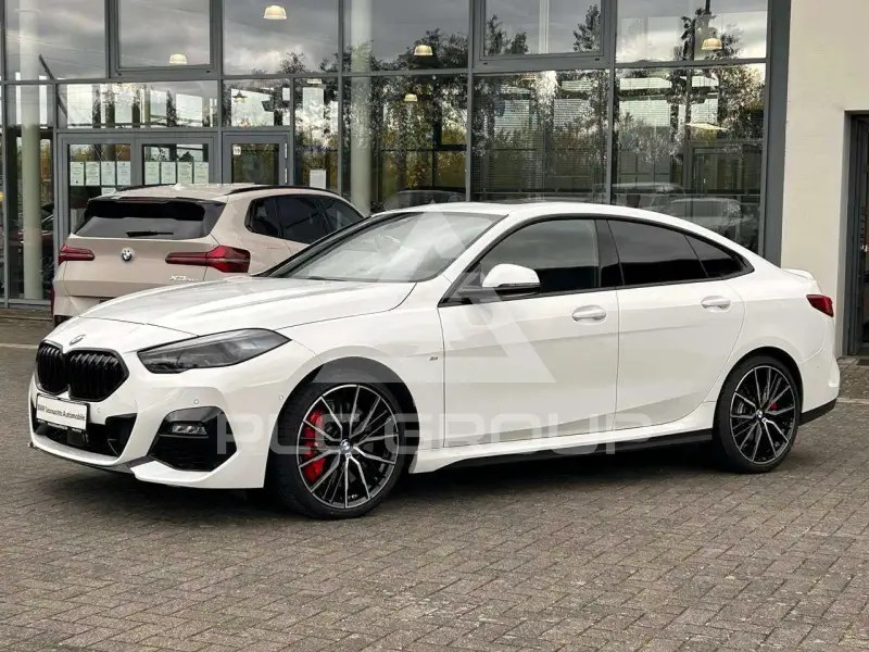 2024 BMW 220