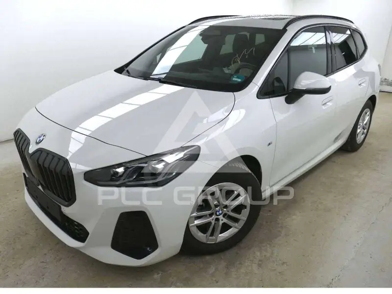 2024 BMW 220