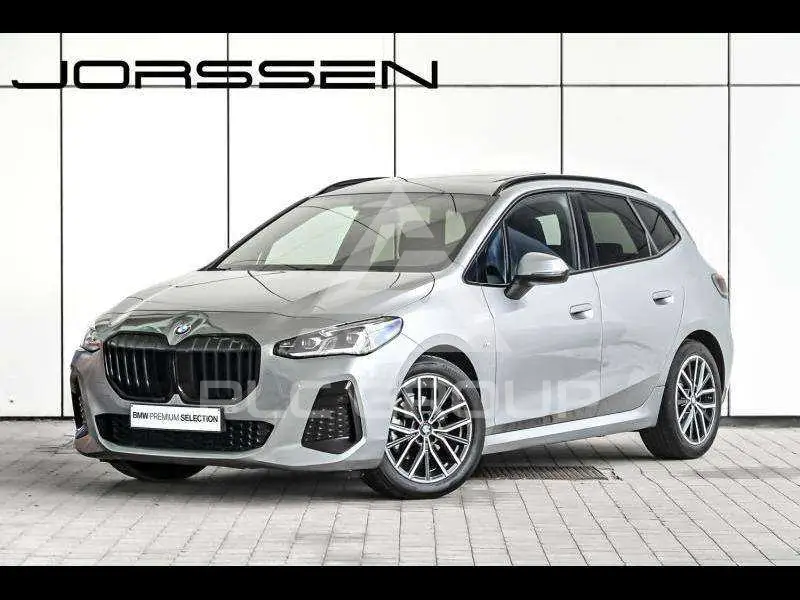 2024 BMW 216