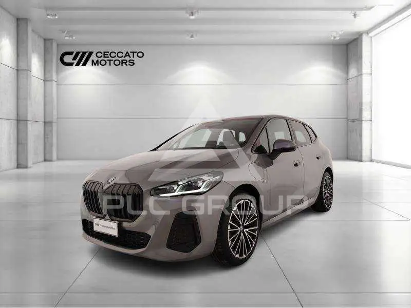 2024 BMW 225
