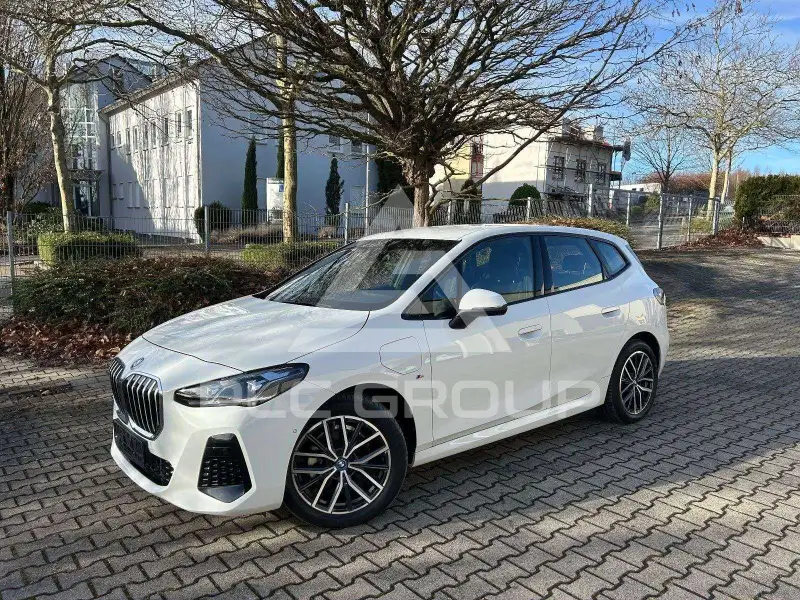 2024 BMW 225
