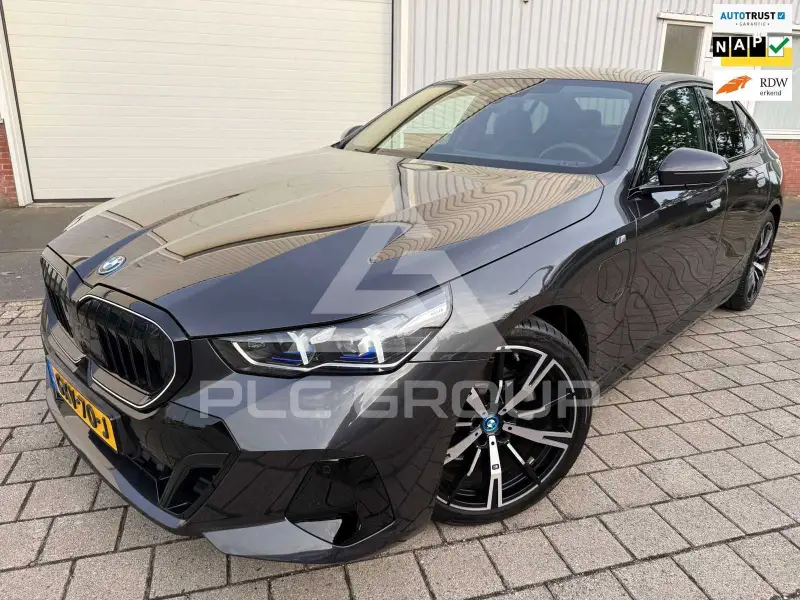 2024 BMW 530