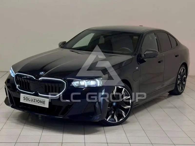 2024 BMW 530
