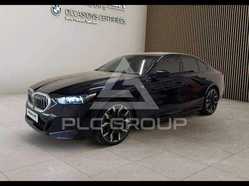 2024 BMW 530
