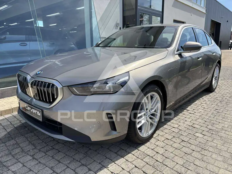 2024 BMW 530