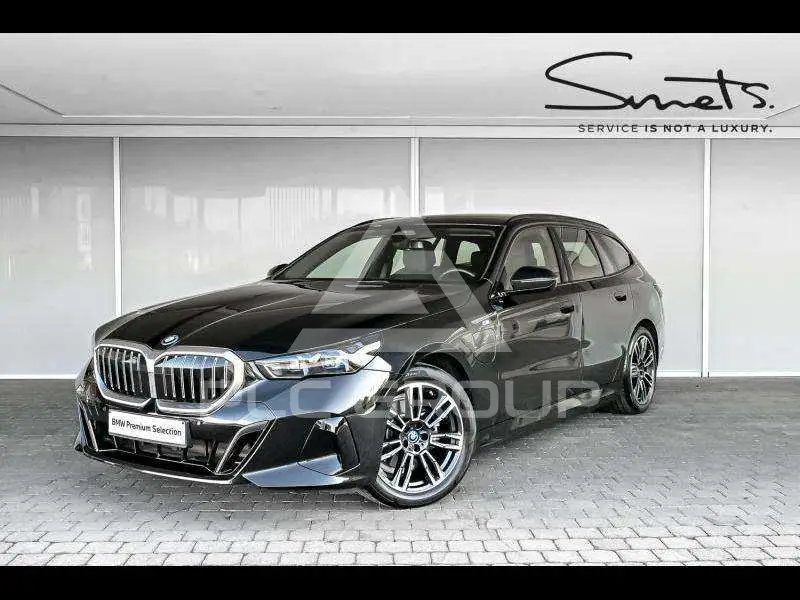2024 BMW 530