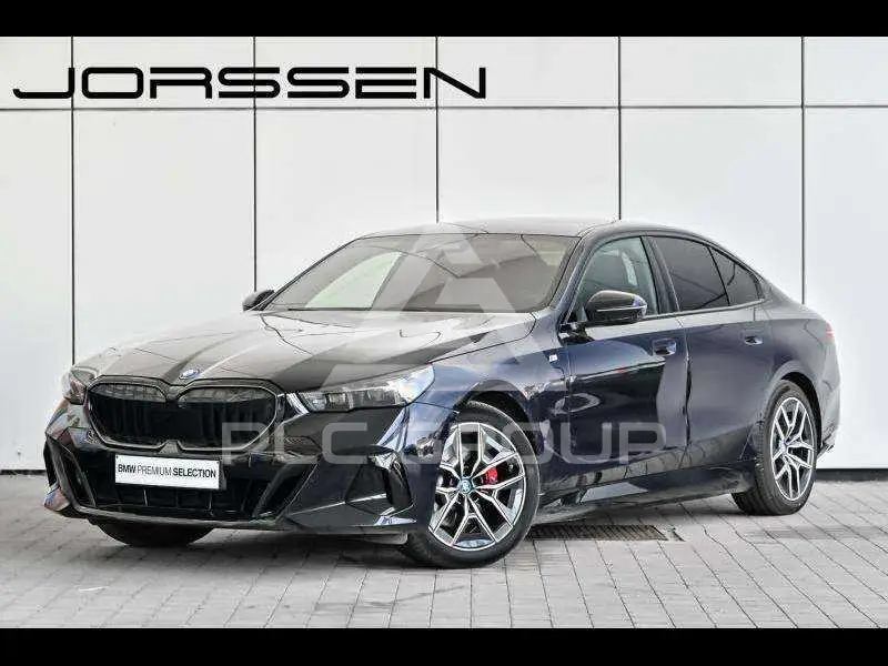 2024 BMW 530