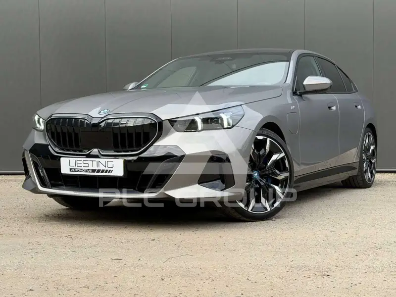 2024 BMW 530