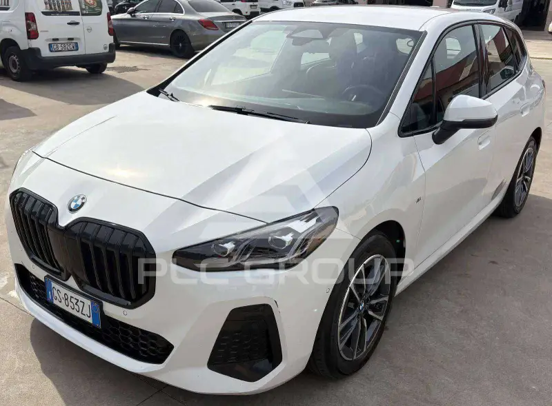 2024 BMW 218
