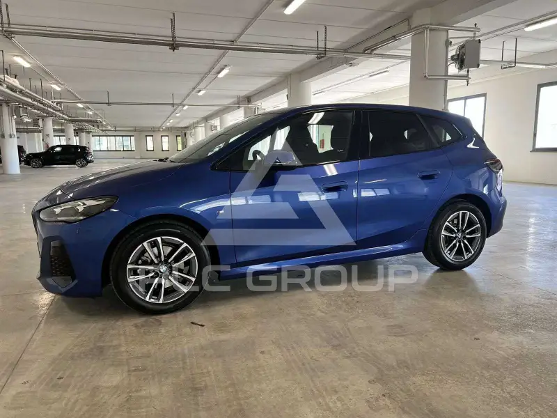 2024 BMW 216