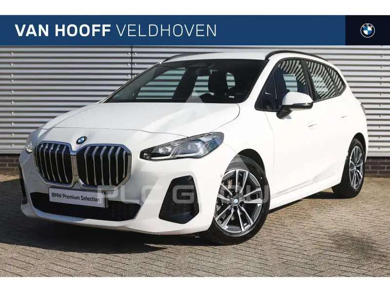 2024 BMW 218