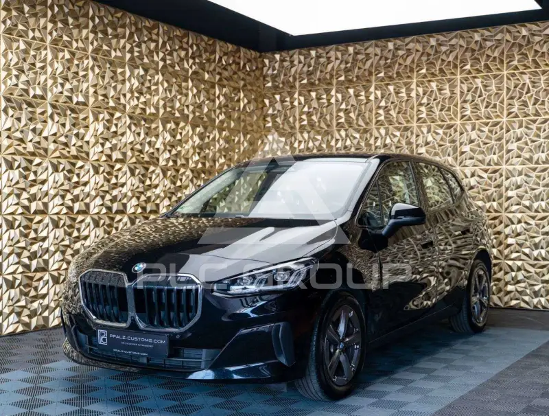 2024 BMW 218