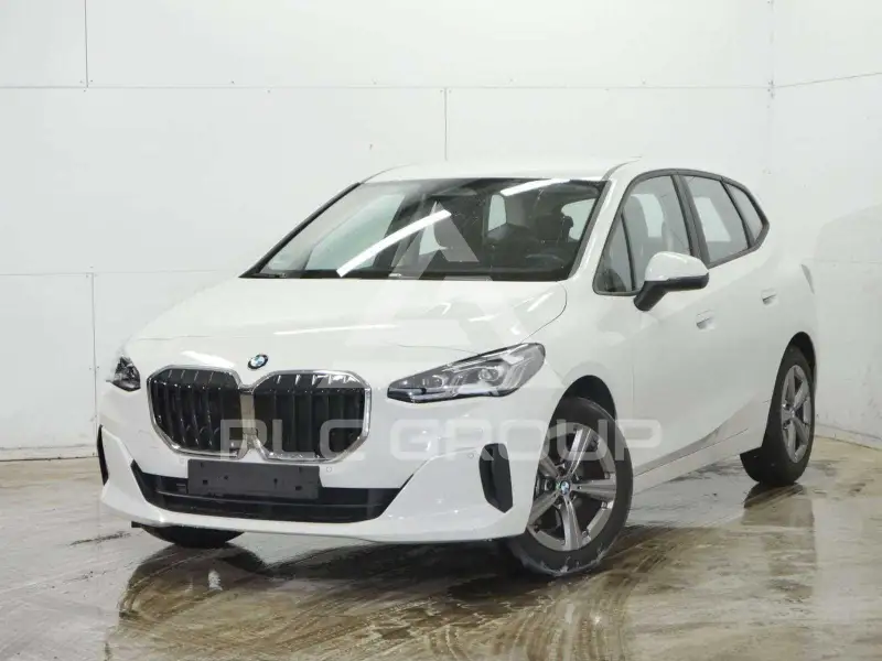 2024 BMW 218