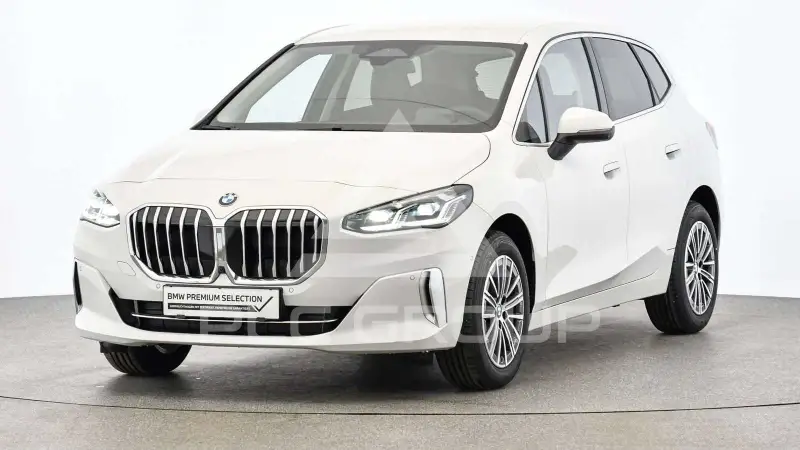2024 BMW 218
