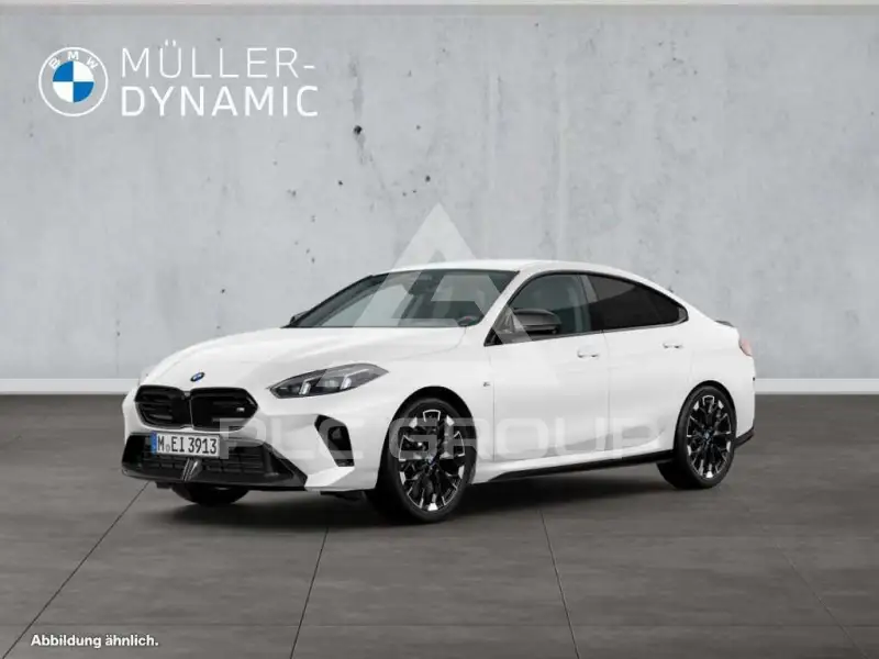 2024 BMW 235