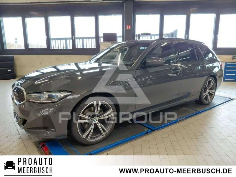 2024 BMW 320