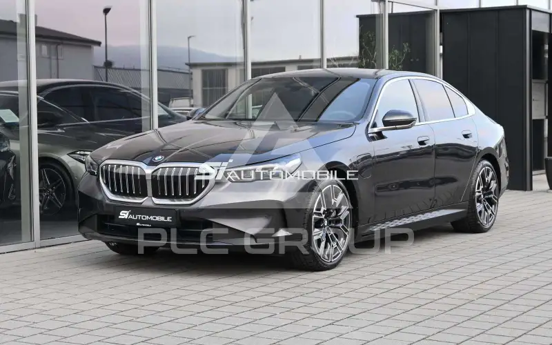 2024 BMW 550