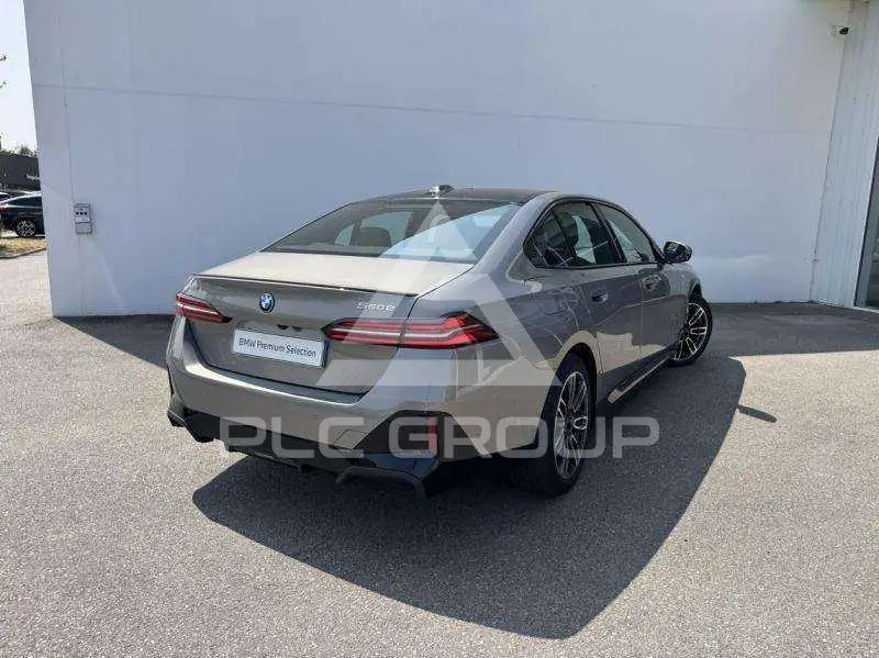 2024 BMW 550