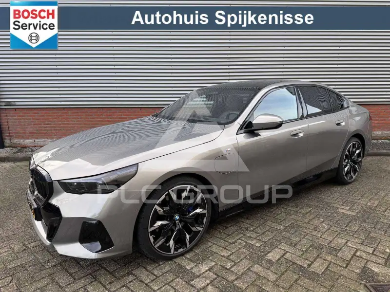 2024 BMW 550