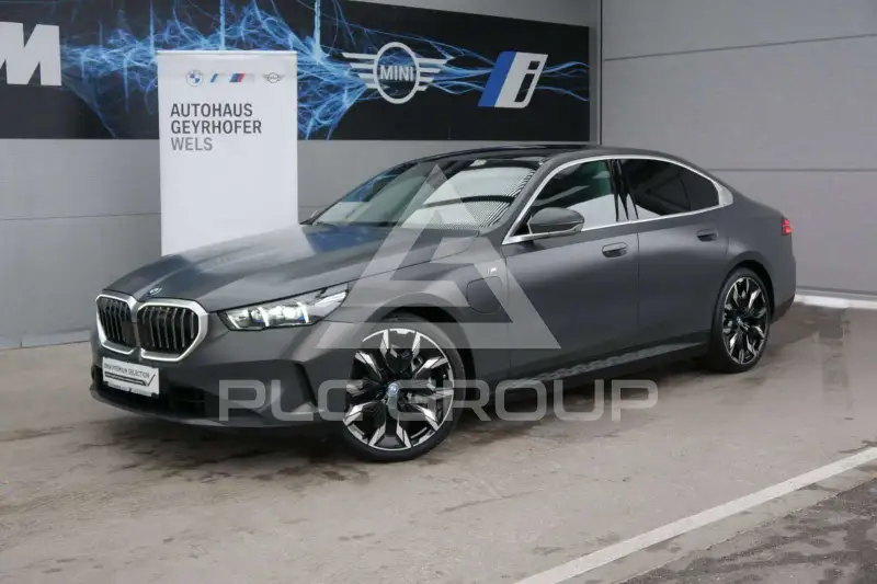 2024 BMW 550