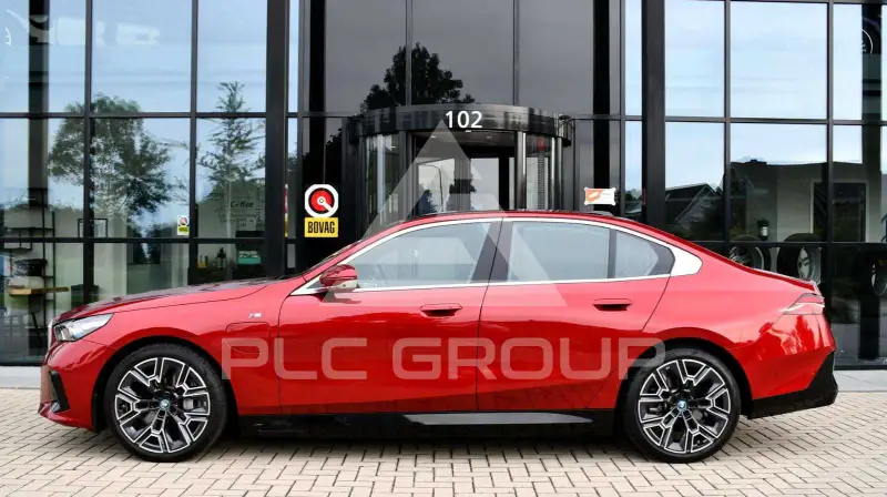 2024 BMW 550
