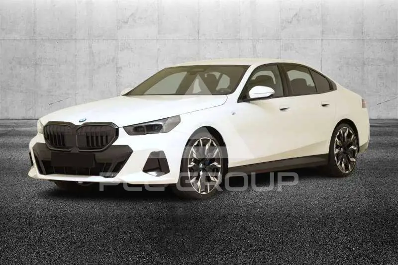 2024 BMW 520
