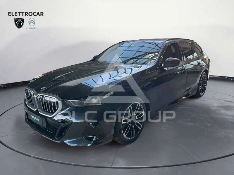 2024 BMW 520