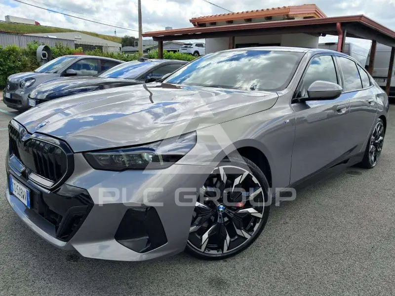 2024 BMW 520