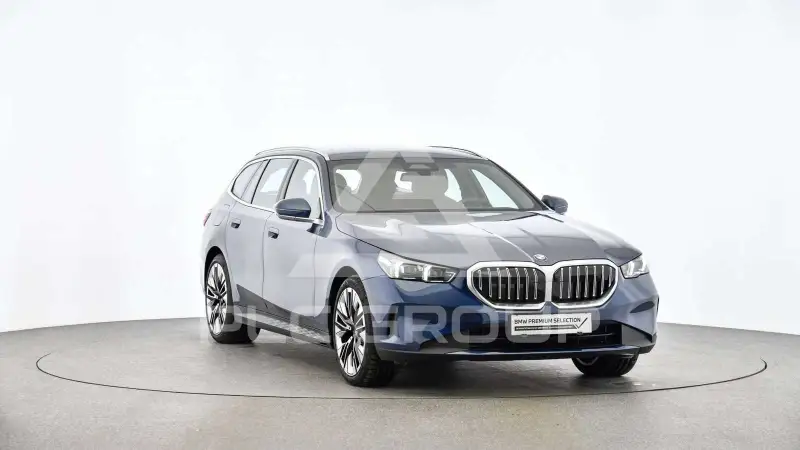 2024 BMW 520