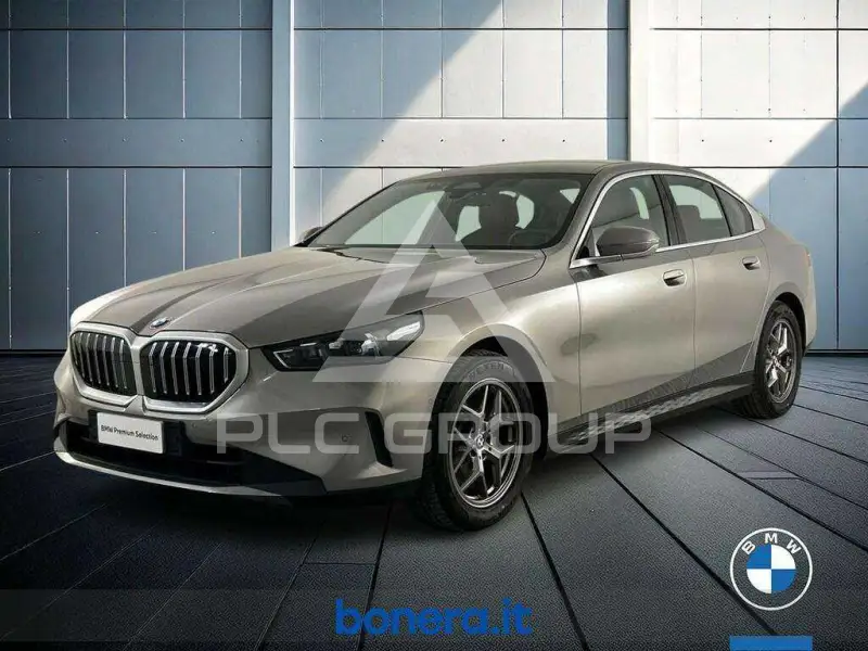 2024 BMW 520