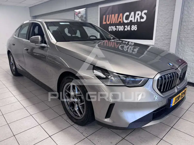 2024 BMW 520