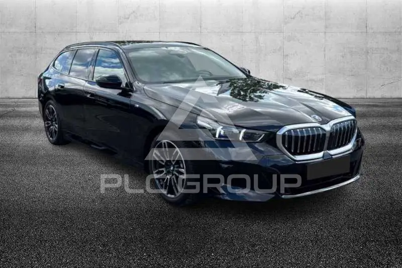 2024 BMW 520