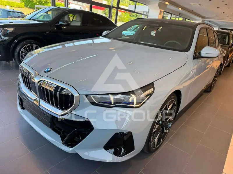 2024 BMW 520