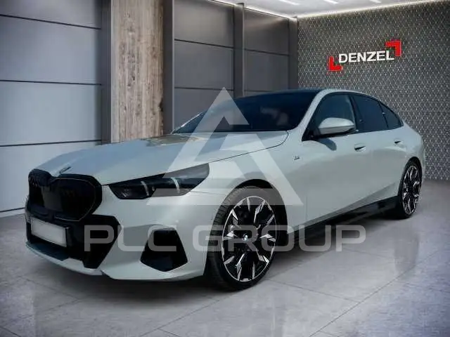 2024 BMW 520