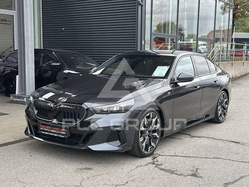 2024 BMW 520