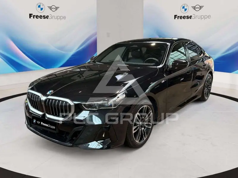 2024 BMW 520