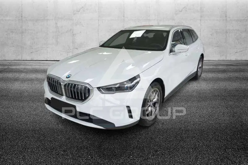2024 BMW 520