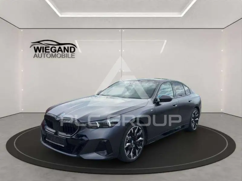 2024 BMW 520