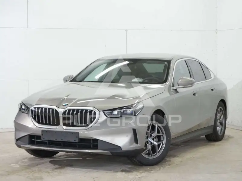 2024 BMW 520