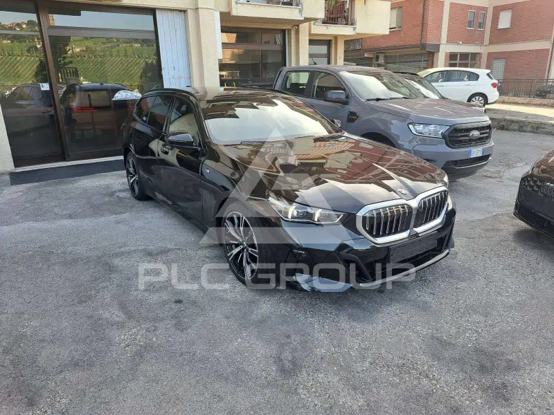 2024 BMW 520